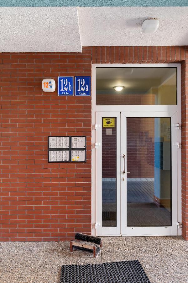 Port Kolobrzeg Cicha Street By Jantar Apartamenty Kolobrzeg Bagian luar foto