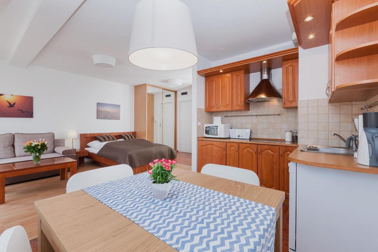 Port Kolobrzeg Cicha Street By Jantar Apartamenty Kolobrzeg Bagian luar foto