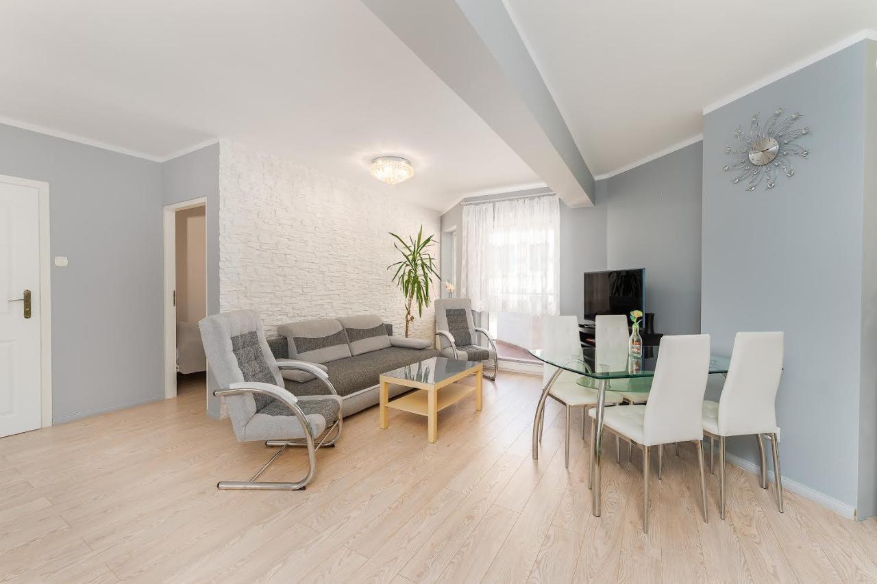 Port Kolobrzeg Cicha Street By Jantar Apartamenty Kolobrzeg Bagian luar foto